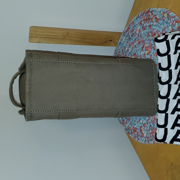 Marc Jacobs THE TOTE Bag, Size Medium in Slate Green Canvas - Picture 11 of 16